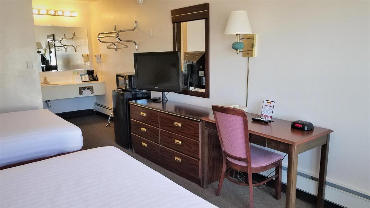 8 Motel 2*